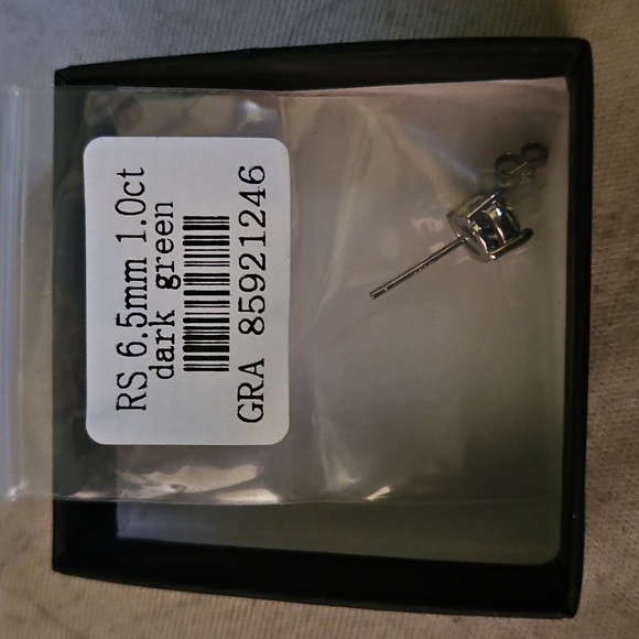 Elegant Moissanite Stud Earrings - Picture 7 of 7